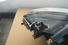 Load image into Gallery viewer, Frontscheinwerfer VW Taigo 2G7941005A Full LED Ein Stück (Rechts oder Links) SCH1667236302bf