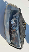 Laden Sie das Bild in den Galerie-Viewer, Frontscheinwerfer Audi A6 C6 Xenon Ein Stück (Rechts oder Links) Headlight