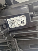 Laden Sie das Bild in den Galerie-Viewer, Frontscheinwerfer Kia Ceed 92102J7500 Xenon Rechts Scheinwerfer Headlight