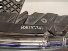 Laden Sie das Bild in den Galerie-Viewer, Frontscheinwerfer Mitsubishi L200 8301C741 Xenon Links Scheinwerfer Headlight