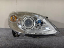 Laden Sie das Bild in den Galerie-Viewer, Frontscheinwerfer Mercedes-Benz W245 A1698208461 Xenon Rechts Headlight SCH2324653479ce
