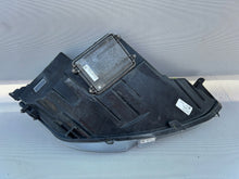 Laden Sie das Bild in den Galerie-Viewer, Frontscheinwerfer Tesla Model S 1053574-00-C LED Ein Stück (Rechts oder Links)