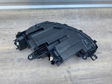Laden Sie das Bild in den Galerie-Viewer, Frontscheinwerfer Porsche Passat 3J1941006 Full LED Rechts Headlight SCH4291197687za