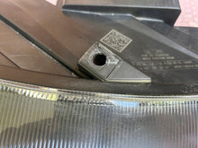 Laden Sie das Bild in den Galerie-Viewer, Frontscheinwerfer Ford Focus NX7B13E014CF Rechts Scheinwerfer Headlight SCH8487873954ca