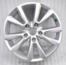 Load image into Gallery viewer, 1x Alufelge 18 Zoll 8.0&quot; 5x130 53ET Glanz Silber 7P6601025C VW Touareg 7p6