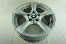 Load image into Gallery viewer, 1x Alufelge 17 Zoll 6.5" 5x120 47ET Glanz Silber 6795561 BMW 1 E81 E87 Rim Wheel FEL5706566942gr