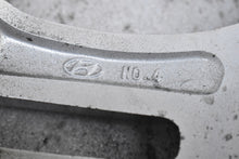 Load image into Gallery viewer, 1x Alufelge 17 Zoll 7.0" 5x114.3 46ET Matt Silber 529102C200 Hyundai Coupe FEL7663894835xt