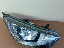 Load image into Gallery viewer, Frontscheinwerfer Hyundai I20 92102-4P500 Rechts Scheinwerfer Headlight SCH4867142715ti