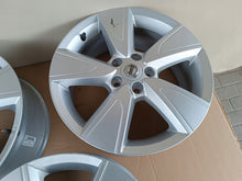 Laden Sie das Bild in den Galerie-Viewer, 1x Alufelge 17 Zoll 7.5" 5x108 50 5ET 31680565 Volvo Rim Wheel FEL3044623534hk