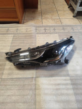 Laden Sie das Bild in den Galerie-Viewer, Frontscheinwerfer Toyota Corolla LED Links Scheinwerfer Headlight SCH5422944417mr