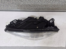 Laden Sie das Bild in den Galerie-Viewer, Frontscheinwerfer Mercedes-Benz W176 A1768202761KZ Links Scheinwerfer Headlight SCH9741308392ds