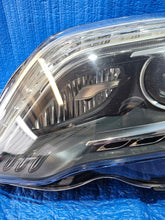 Laden Sie das Bild in den Galerie-Viewer, Frontscheinwerfer Mercedes-Benz W204 A2048201539 Xenon Links Headlight SCH3095343085jk
