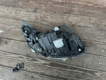 Load image into Gallery viewer, Frontscheinwerfer Citroën C5 III 9689037880 Xenon Links Scheinwerfer Headlight