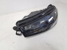 Laden Sie das Bild in den Galerie-Viewer, Frontscheinwerfer Skoda Fabia I 6VB941015 Full LED Ein Stück (Rechts oder Links)