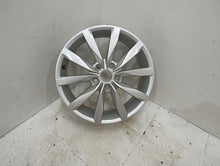 Laden Sie das Bild in den Galerie-Viewer, 1x Alufelge 17 Zoll 6.0" 5x112 48ET Glanz Silber 5G0601025K VW Golf Vii FEL1270370410hx