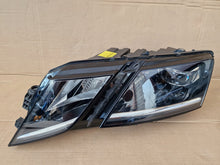 Laden Sie das Bild in den Galerie-Viewer, Frontscheinwerfer Skoda Octavia III 5E1941015D Links Scheinwerfer Headlight SCH5560646428cg