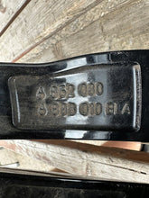 Load image into Gallery viewer, 1x Alufelge 20 Zoll 5.5" 5x112 33ET Glanz Schwarz 6888010 BMW I3 Rim Wheel FEL3858331670ft