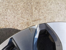 Laden Sie das Bild in den Galerie-Viewer, 1x Alufelge 16 Zoll 6.5&quot; 5x114.3 44ET Glanz Silber 403004651 Renault Megane 1