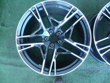 Laden Sie das Bild in den Galerie-Viewer, 1x Alufelge 20 Zoll 11.0" 5x112 47ET Glanz Schwarz 4S0601025AJ Audi Super FEL1847385637rc