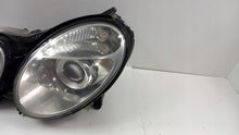Load image into Gallery viewer, Frontscheinwerfer Mercedes-Benz W211 Xenon Links Scheinwerfer Headlight SCH4052336547qp