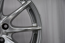 Load image into Gallery viewer, 1x Alufelge 16 Zoll 7.5&quot; 5x112 45 5ET Glanz Silber A2124014002 Mercedes-Benz
