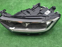 Load image into Gallery viewer, Frontscheinwerfer VW T-Roc 2GA941035AR Full LED Ein Stück (Rechts oder Links) SCH3151555301ce