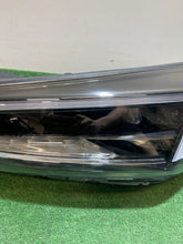 Laden Sie das Bild in den Galerie-Viewer, Frontscheinwerfer Hyundai Tucson 92101-D7700 Links Scheinwerfer Headlight SCH7896916848gu