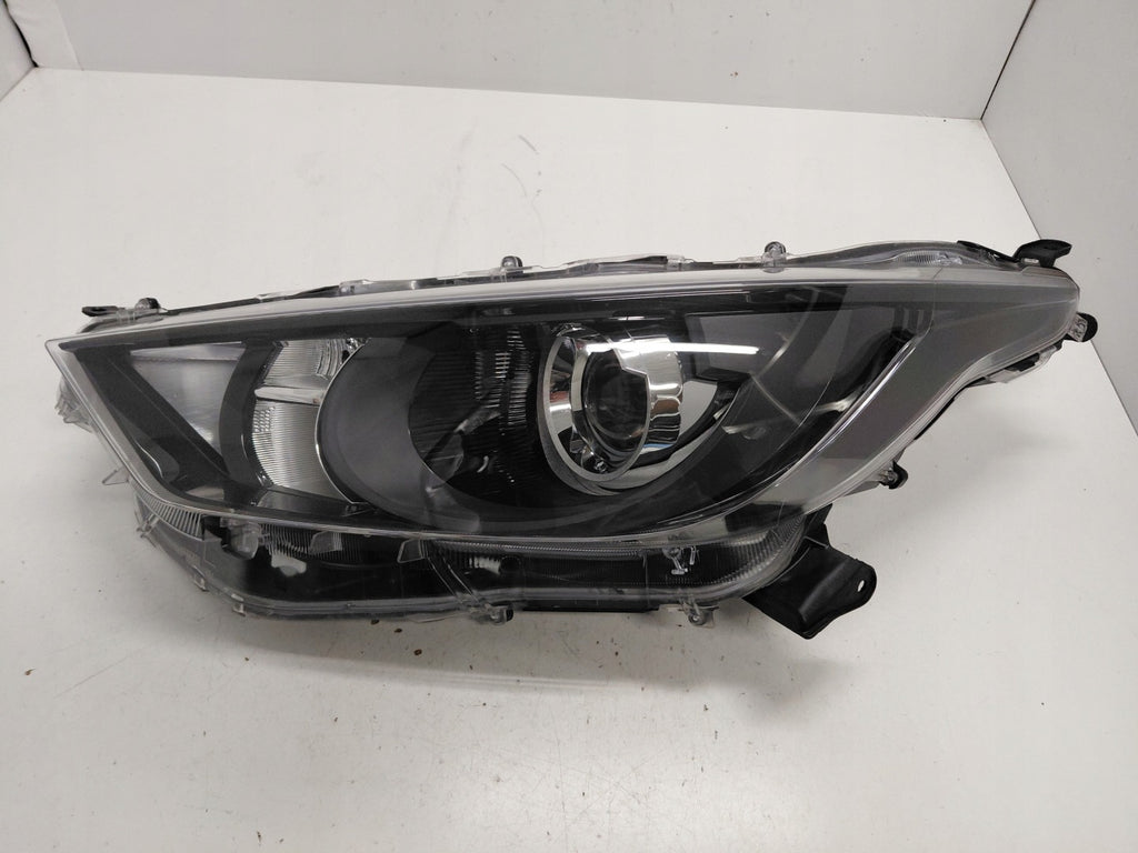 Frontscheinwerfer Toyota Yaris EUK0-6 Links Scheinwerfer Headlight SCH5103700329fj