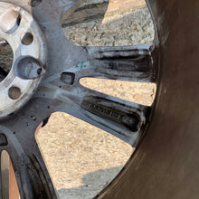 Laden Sie das Bild in den Galerie-Viewer, 1x Alufelge 18 Zoll 8.5" 5x112 A2054012902 Mercedes-Benz Rim Wheel FEL2058821419rz