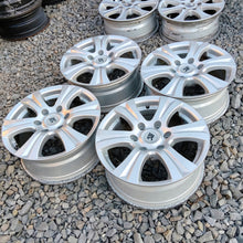 Laden Sie das Bild in den Galerie-Viewer, 4x Alufelge 17 Zoll 7.0" 6x139.7 50ET Glanz Silber Rim Wheel FEL9581347555jy