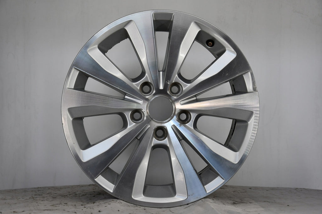 1x Alufelge 16 Zoll 6.5" 5x112 46ET Glanz Silber 5G0601025 Seat Rim Wheel