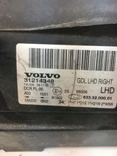 Laden Sie das Bild in den Galerie-Viewer, Frontscheinwerfer Volvo S80 V70 31214348 Xenon Rechts Scheinwerfer Headlight