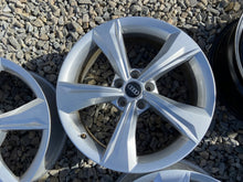 Laden Sie das Bild in den Galerie-Viewer, 4x Alufelge 19 Zoll 7.0" 5x112 34ET Glanz Silber 80A601025 Audi Rim Wheel FEL6684374244gy