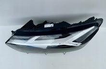 Laden Sie das Bild in den Galerie-Viewer, Frontscheinwerfer Dacia Sandero III Logan 260602561R Full LED Rechts oder Links