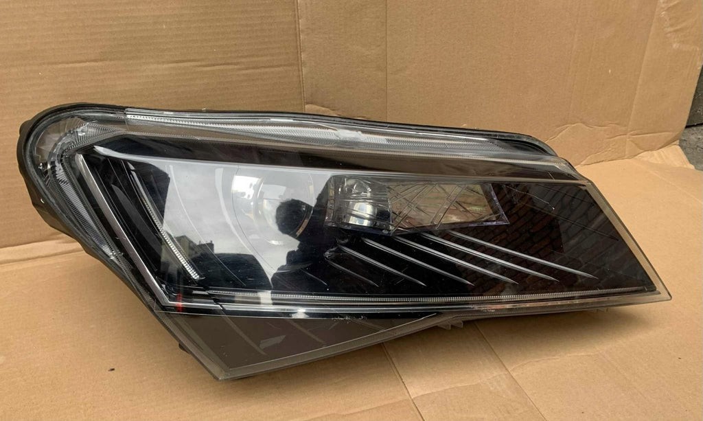 Frontscheinwerfer Skoda Superb III 3V1941016 Rechts Scheinwerfer Headlight SCH5682559159dz