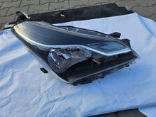 Load image into Gallery viewer, Frontscheinwerfer Toyota Yaris FX1G0S100 Rechts Scheinwerfer Headlight
