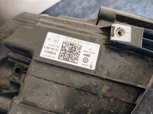 Load image into Gallery viewer, Frontscheinwerfer VW Transporter Caravelle 7L1941006B Rechts Headlight SCH1505085669qr