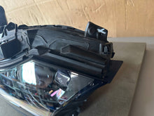 Laden Sie das Bild in den Galerie-Viewer, Frontscheinwerfer Mercedes-Benz Eqc A2939062701 Links Scheinwerfer Headlight SCH4549120887xm