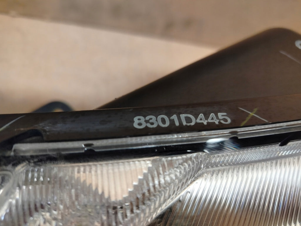 Frontscheinwerfer Mitsubishi Space Star 8301D445 Links Scheinwerfer Headlight