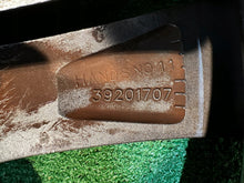 Laden Sie das Bild in den Galerie-Viewer, 1x Alufelge 16 Zoll 7.0&quot; 5x105 41ET 39201707 Opel Astra Rim Wheel