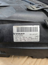 Laden Sie das Bild in den Galerie-Viewer, Frontscheinwerfer Volvo V70 S80 31214347 Links Scheinwerfer Headlight SCH8858178170ky