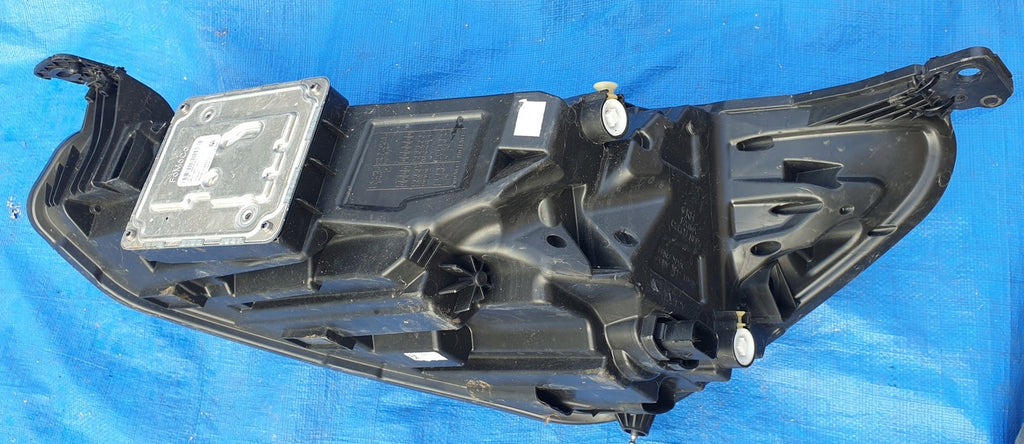 Frontscheinwerfer Ford Focus MX7B-13E014-EB X7B13B626AG Rechts oder Links