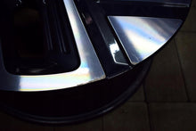 Load image into Gallery viewer, 1x Alufelge 17 Zoll 7.0&quot; 5x114.3 50ET Glanz Grau 52910-DD100 Hyundai Kona Mg