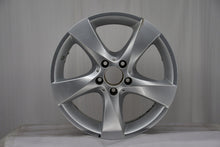 Load image into Gallery viewer, 1x Alufelge 17 Zoll 7.0&quot; 5x112 51ET Glanz Silber A4474012200 Mercedes-Benz Vito