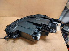 Load image into Gallery viewer, Frontscheinwerfer VW Passat 3J1941029 3J1941030 Full LED Rechts oder Links SCH3548414322um