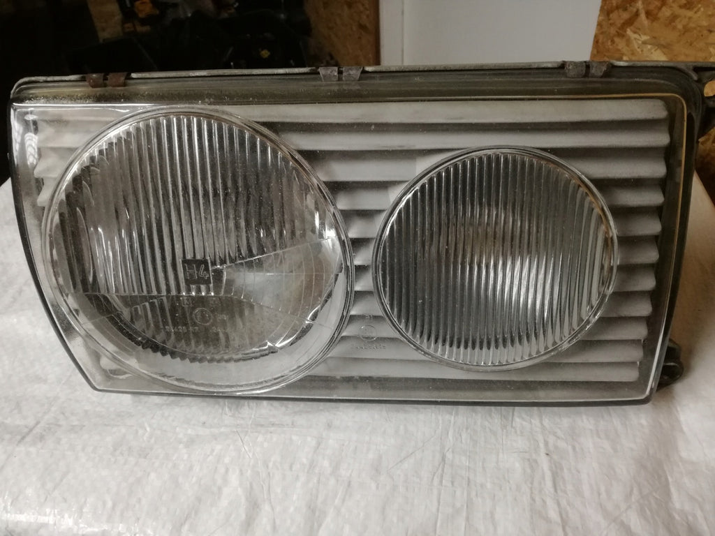 Frontscheinwerfer Mercedes-Benz W123 1238205261 1EJ003075041 Rechts Headlight SCH5843512632sl