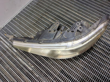 Laden Sie das Bild in den Galerie-Viewer, Frontscheinwerfer Mitsubishi Asx SKE52573 Links Scheinwerfer Headlight SCH1304282372vm