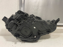 Laden Sie das Bild in den Galerie-Viewer, Frontscheinwerfer Audi A3 8Y0941011 Full LED Ein Stück (Rechts oder Links)