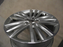 Laden Sie das Bild in den Galerie-Viewer, 1x Alufelge 19 Zoll 7.0" 5x112 43ET Glanz 565601025R Skoda Rim Wheel FEL5838944482ps