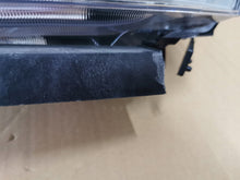 Laden Sie das Bild in den Galerie-Viewer, Frontscheinwerfer Honda Crv Cr-V III I 33150-SWW-G1 Xenon Links Headlight SCH8108561783ou